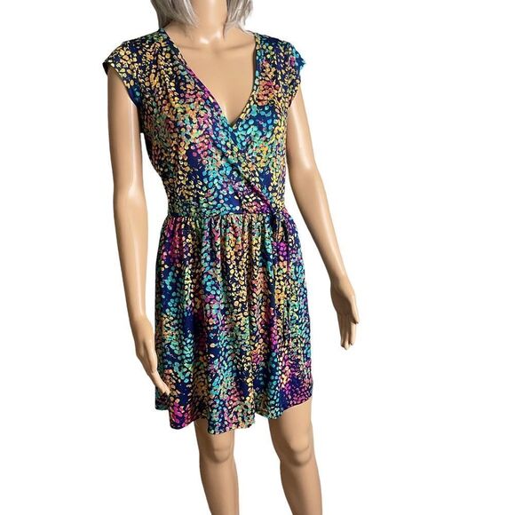 Bebop Wrap Look Dress In A Vibrant Print Sleeveless Size L - Picture 2 of 16